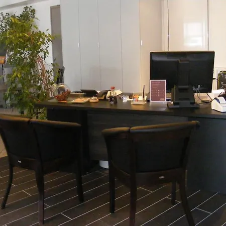 Initial By Balladins Geneve / St-genis-pouilly Hotel